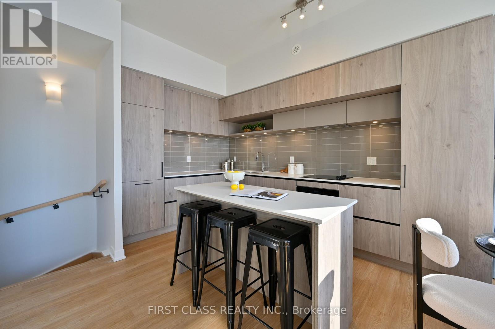 223 - 8 Steckley House Lane, Richmond Hill, Ontario  L4S 0N1 - Photo 11 - N12633680