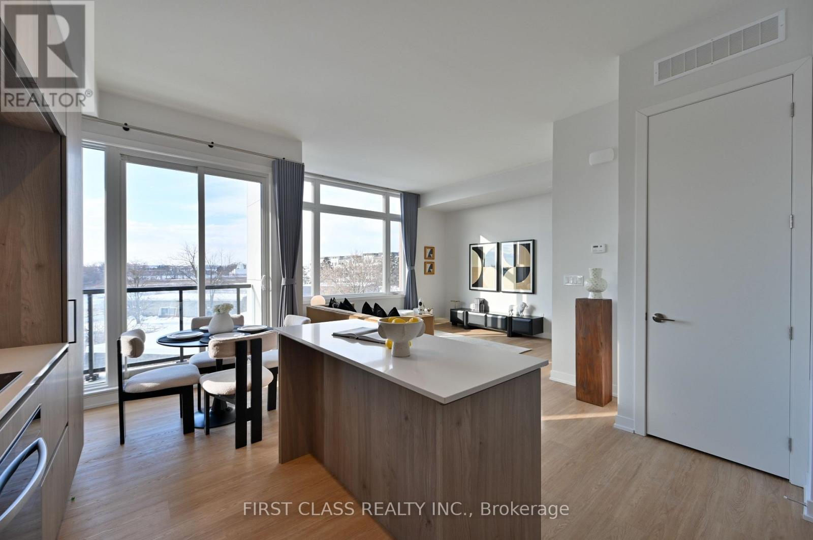 223 - 8 Steckley House Lane, Richmond Hill, Ontario  L4S 0N1 - Photo 4 - N12633680