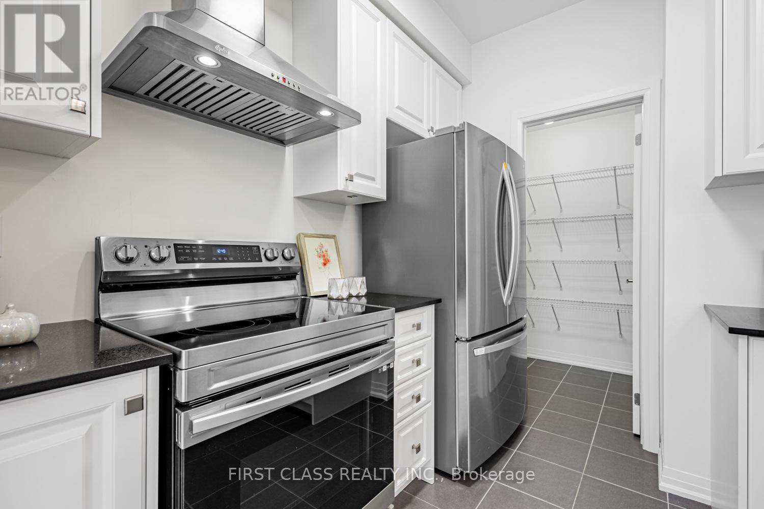 69 Mccague Avenue, Richmond Hill, Ontario  L4S 0J4 - Photo 11 - N12633718