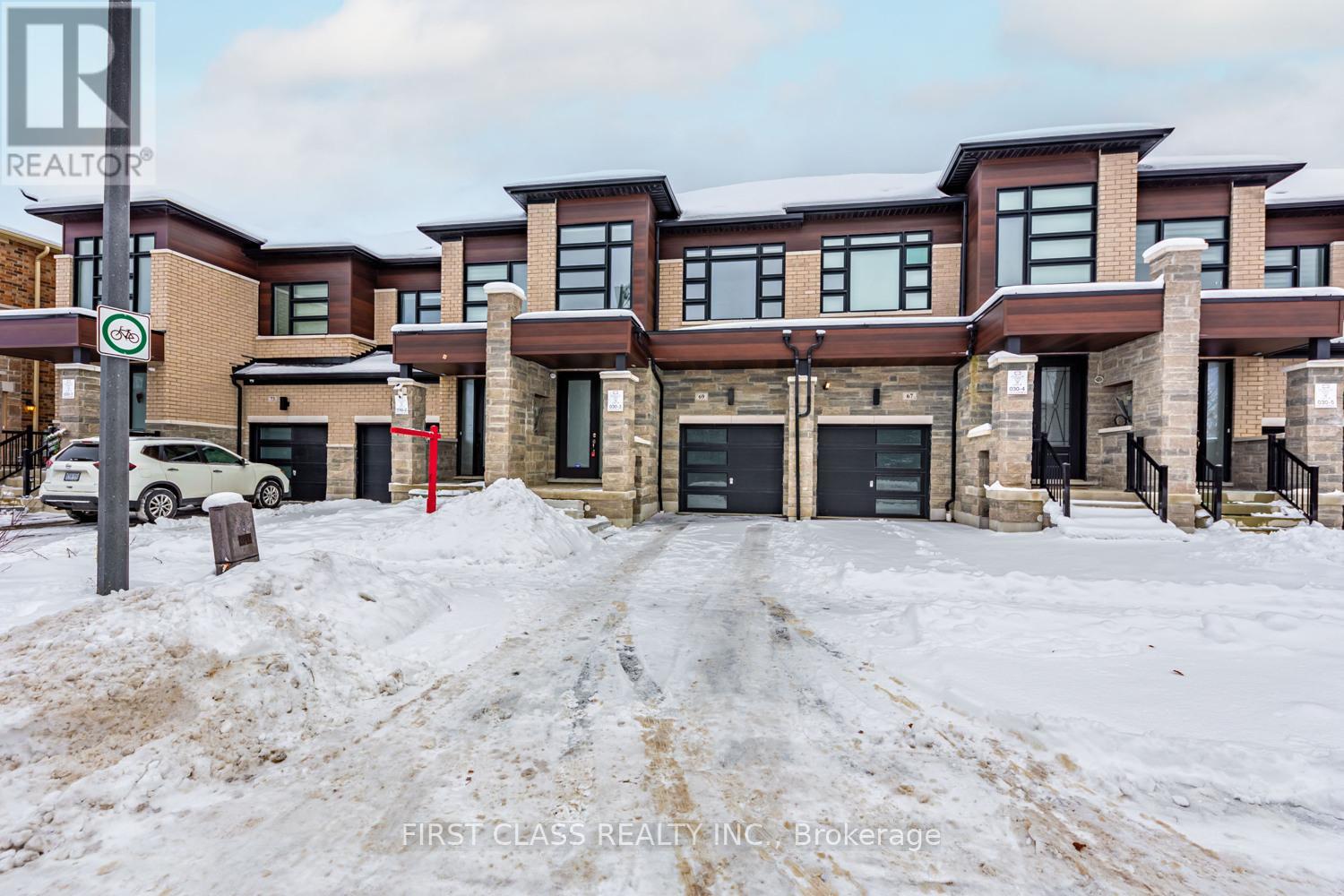 69 Mccague Avenue, Richmond Hill, Ontario  L4S 0J4 - Photo 2 - N12633718