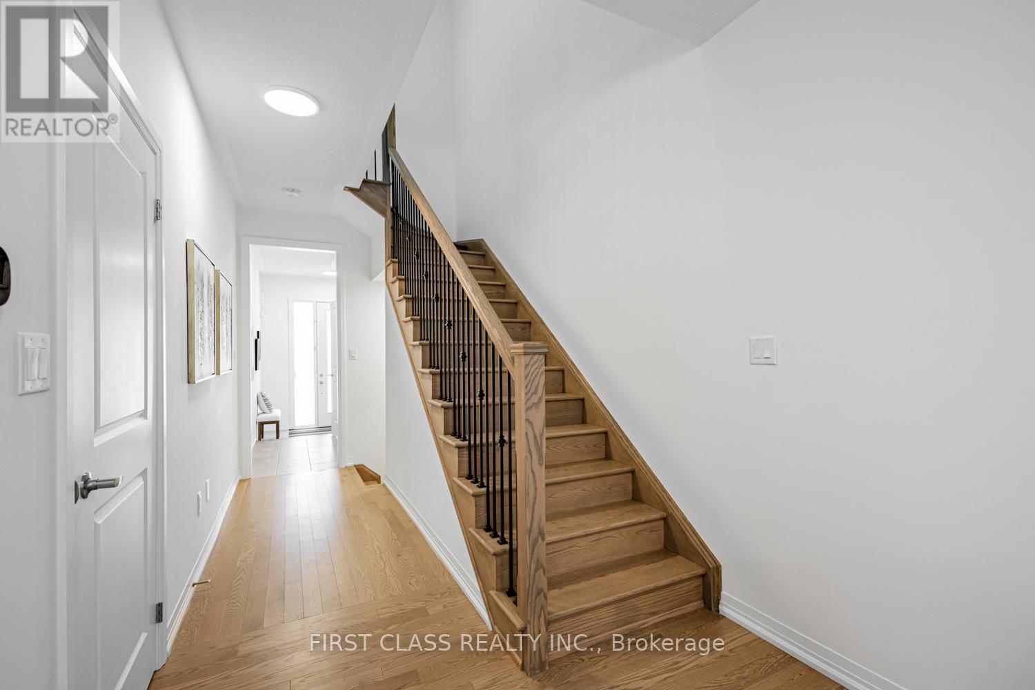 69 Mccague Avenue, Richmond Hill, Ontario  L4S 0J4 - Photo 7 - N12633718