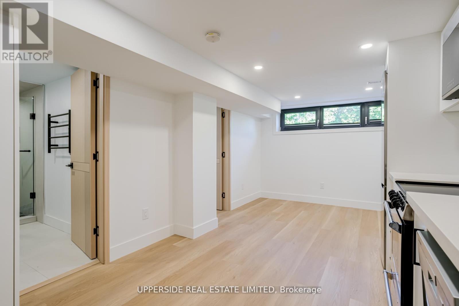 Lower 61 Marlin Court, Newmarket (Bristol-London), Ontario  L3Y 2W7 - Photo 5 - N12633722