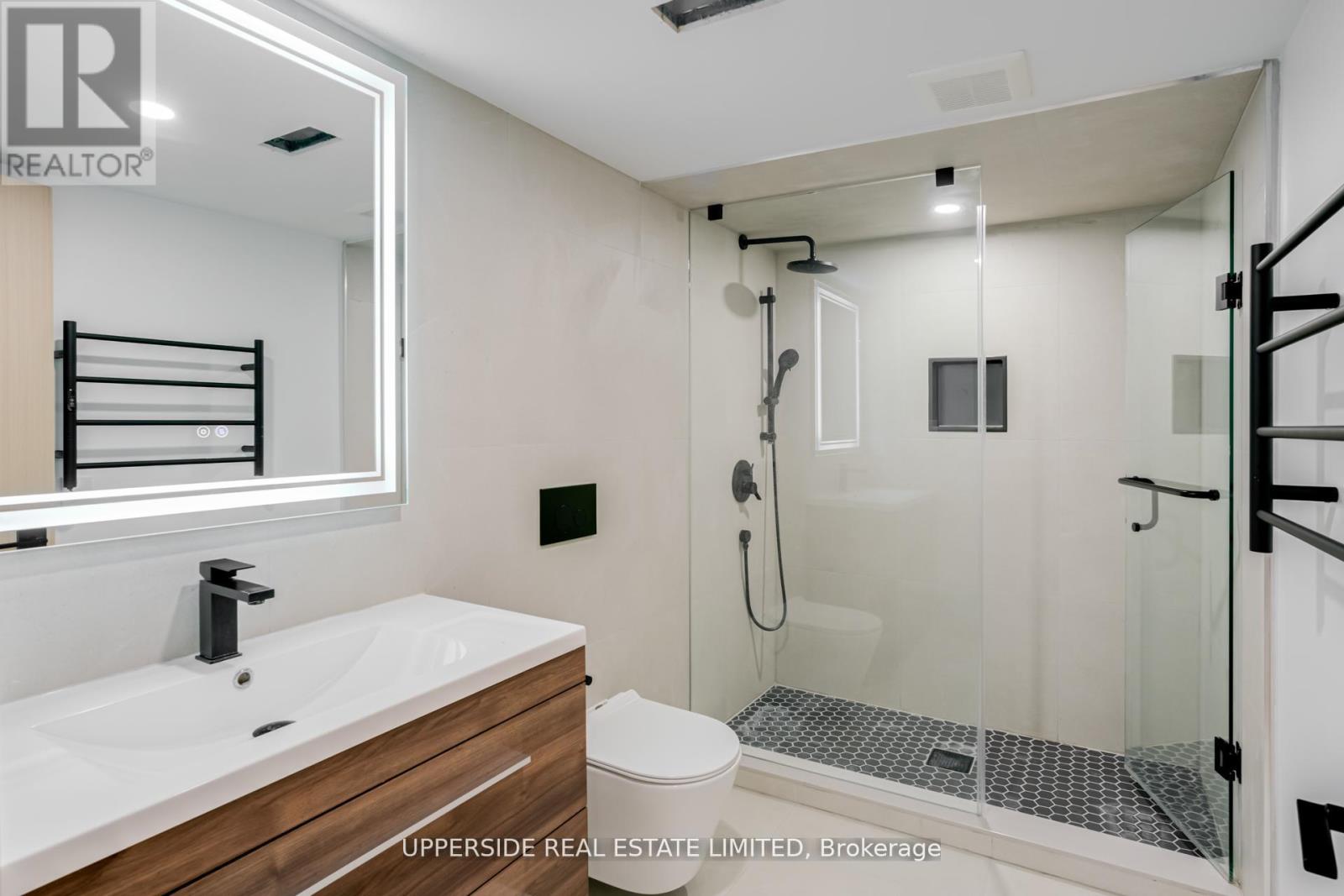 Lower 61 Marlin Court, Newmarket (Bristol-London), Ontario  L3Y 2W7 - Photo 9 - N12633722