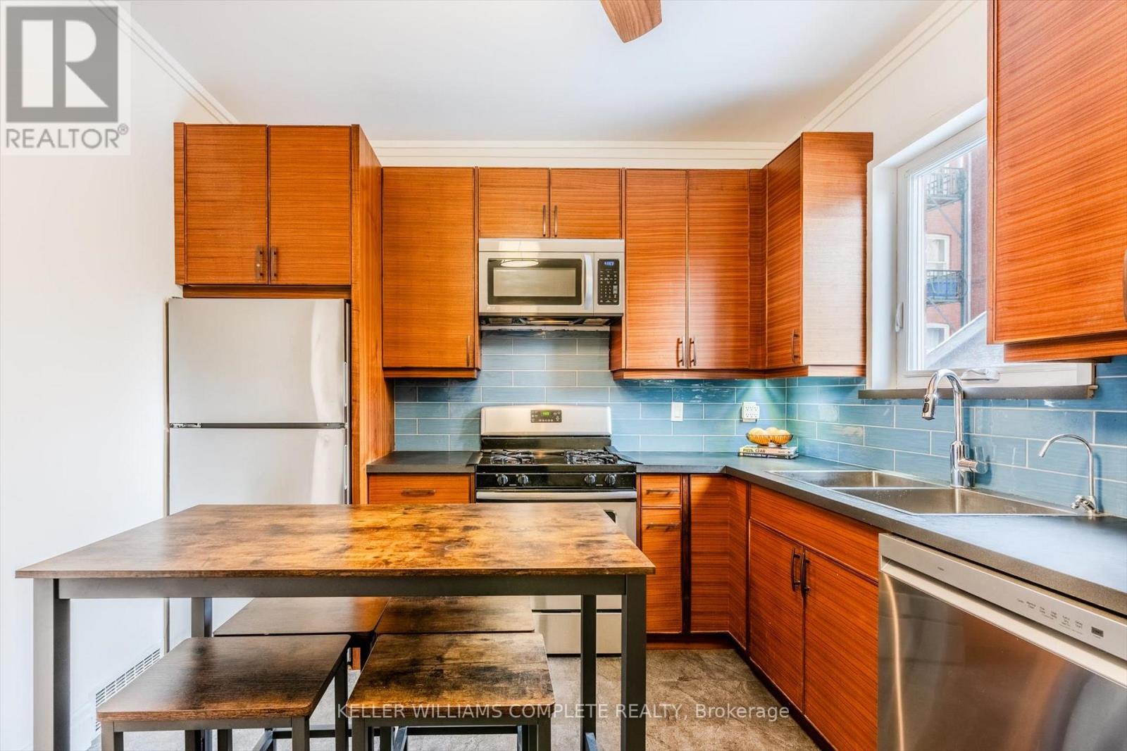 Main - 9 Stirton Street, Hamilton, Ontario  L8L 6E7 - Photo 6 - X12605144