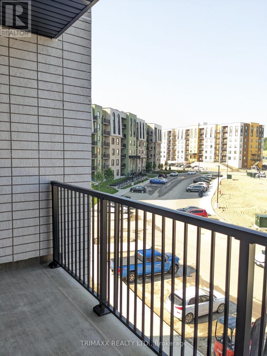 303 - 1 Chef Lane, Barrie (Innis-Shore), Ontario  L9J 0T1 - Photo 13 - S12633698