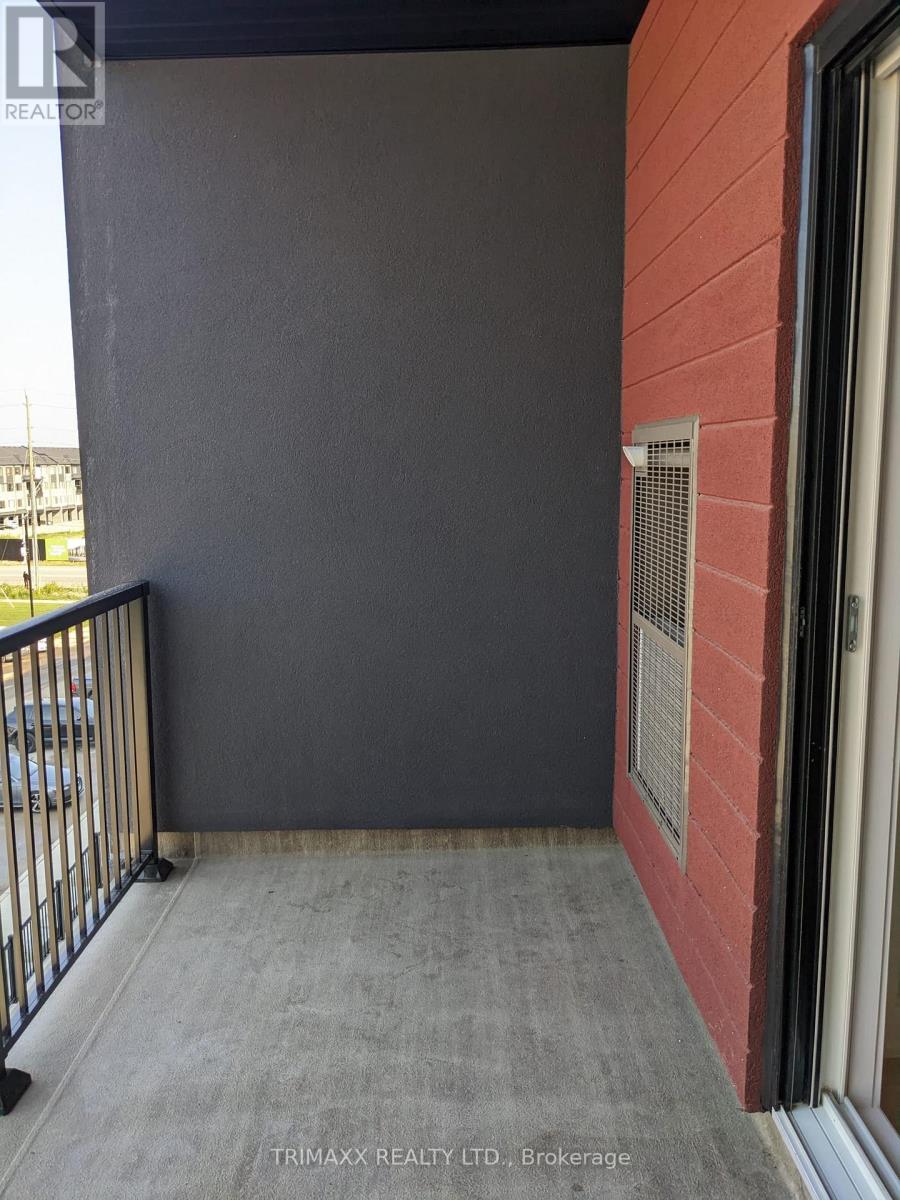 303 - 1 Chef Lane, Barrie (Innis-Shore), Ontario  L9J 0T1 - Photo 9 - S12633698