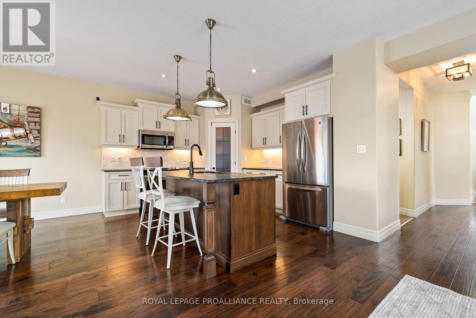 19 Scenic Drive, Belleville, Ontario  K8N 0C2 - Photo 10 - X12298144