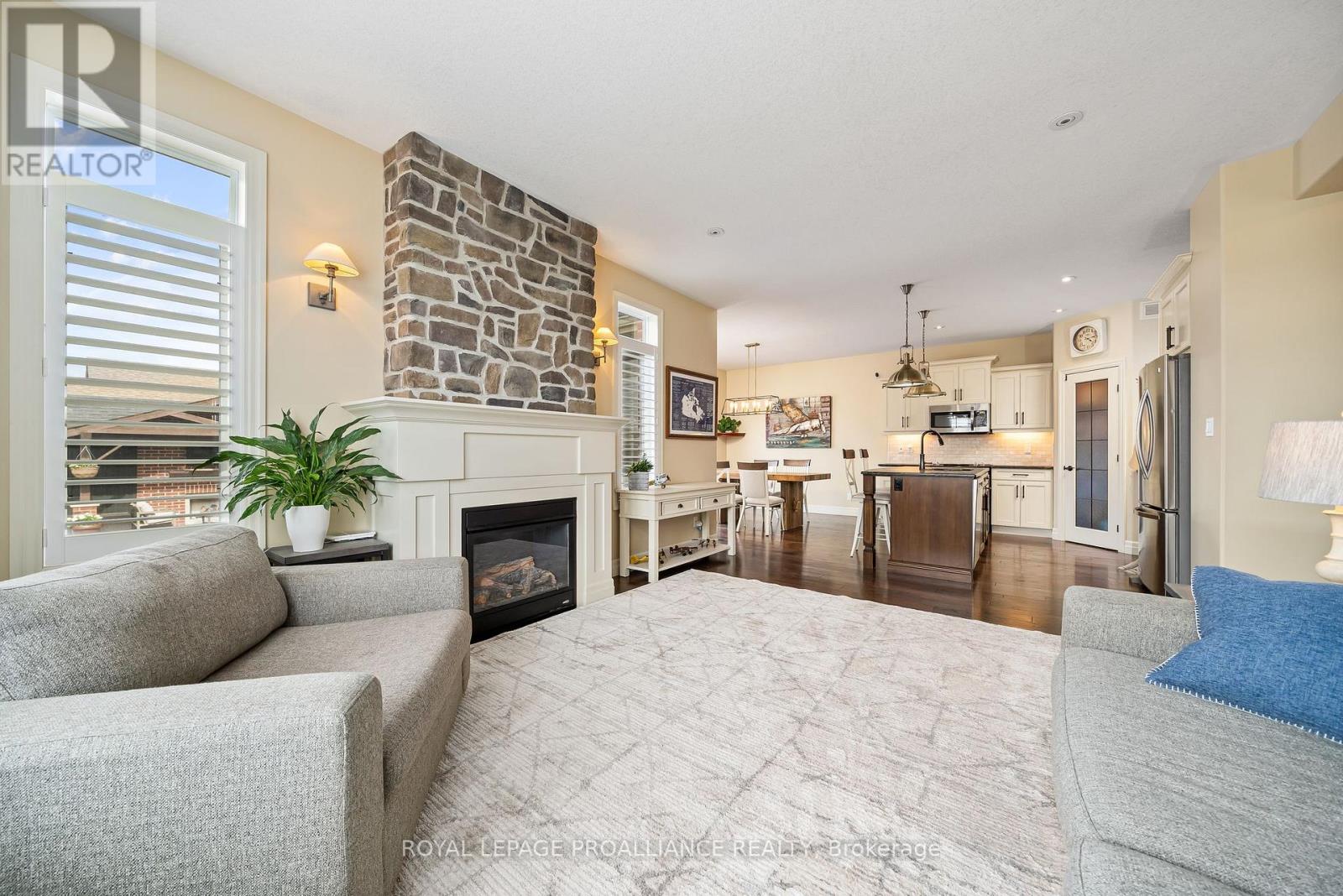 19 Scenic Drive, Belleville, Ontario  K8N 0C2 - Photo 8 - X12298144