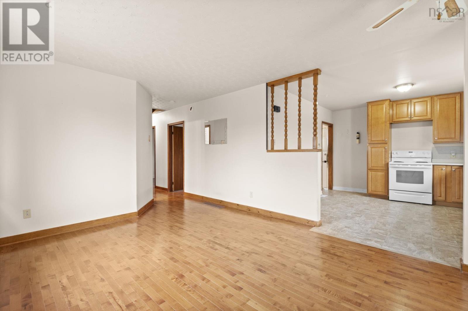 143 Caledonia Road, Dartmouth, Nova Scotia  B2X 1L3 - Photo 5 - 202528032