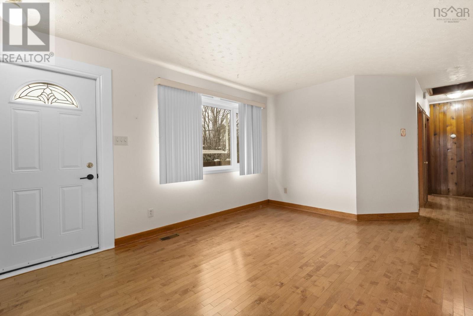 143 Caledonia Road, Dartmouth, Nova Scotia  B2X 1L3 - Photo 4 - 202528032