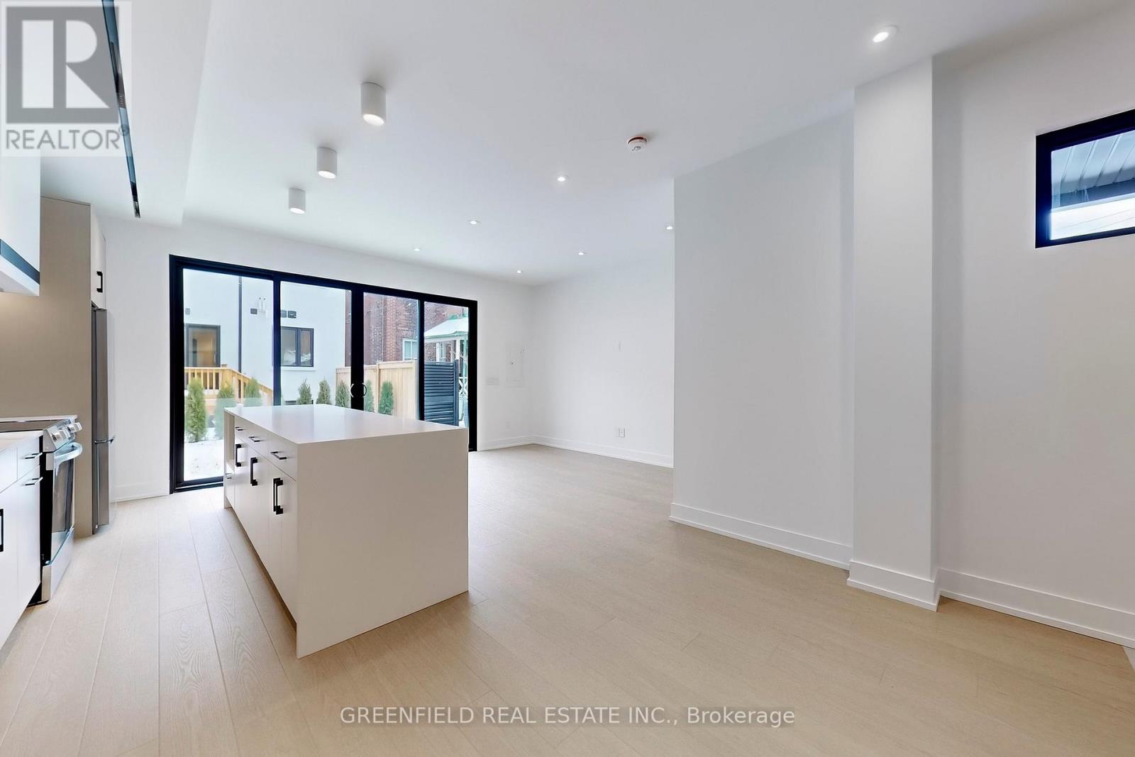 Laneway House - 168 Pearson Avenue, Toronto (Roncesvalles), Ontario  M6R 1G5 - Photo 5 - W12633574