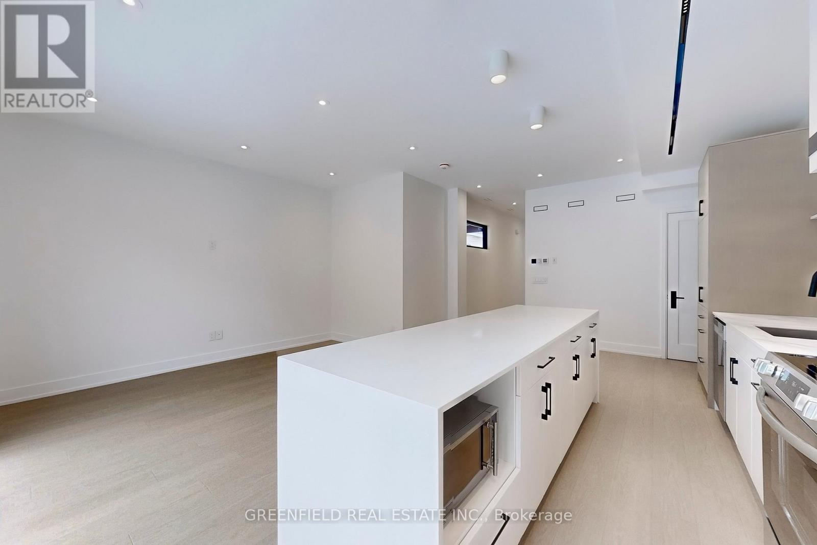 Laneway House - 168 Pearson Avenue, Toronto (Roncesvalles), Ontario  M6R 1G5 - Photo 6 - W12633574