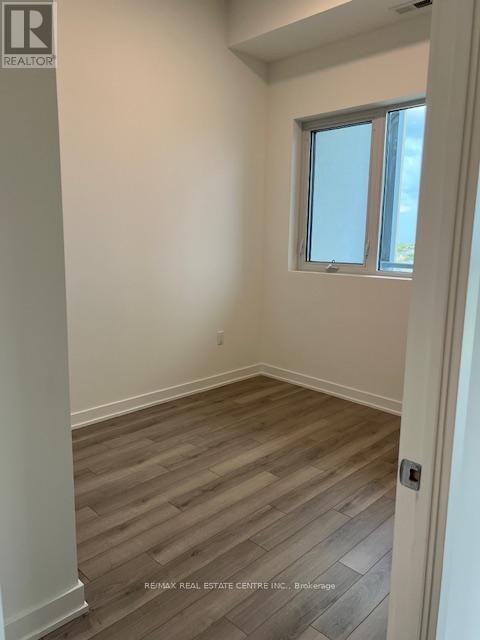 727 - 1005 Dundas Street, Oakville, Ontario  L6H 8C7 - Photo 18 - W12633602