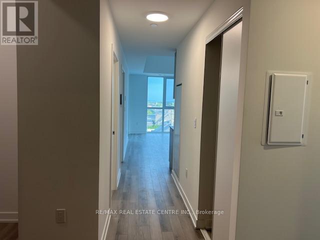 727 - 1005 Dundas Street, Oakville, Ontario  L6H 8C7 - Photo 2 - W12633602