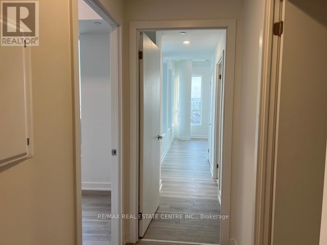 727 - 1005 Dundas Street, Oakville, Ontario  L6H 8C7 - Photo 5 - W12633602