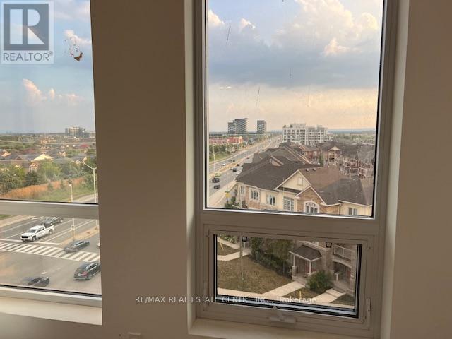 727 - 1005 Dundas Street, Oakville, Ontario  L6H 8C7 - Photo 8 - W12633602