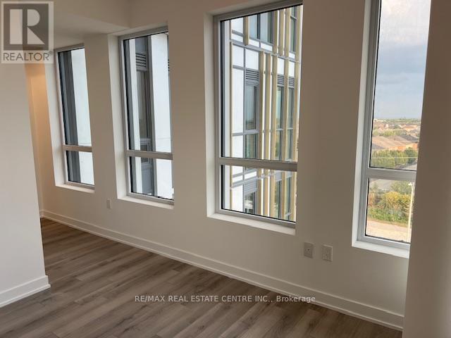 727 - 1005 Dundas Street, Oakville, Ontario  L6H 8C7 - Photo 9 - W12633602