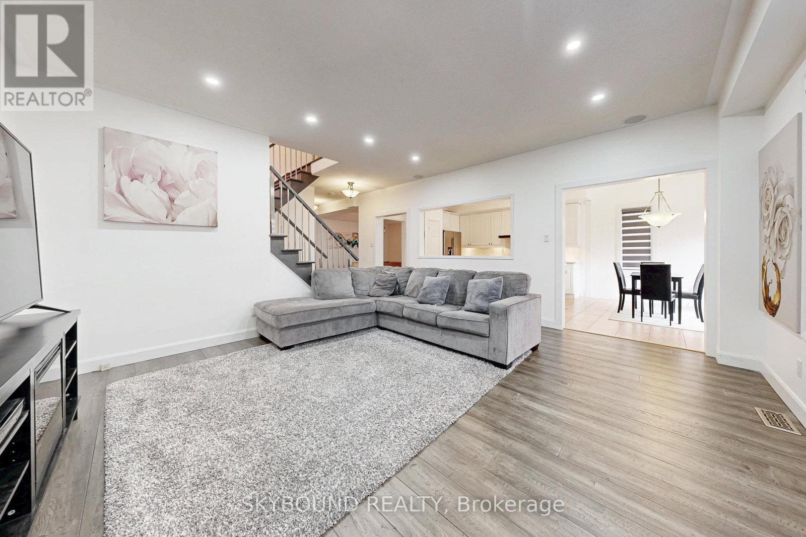 26 Bushberry Road, Brampton (Snelgrove), Ontario  L7A 1L3 - Photo 20 - W12633622