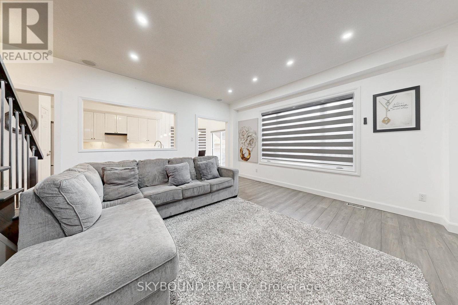 26 Bushberry Road, Brampton (Snelgrove), Ontario  L7A 1L3 - Photo 21 - W12633622