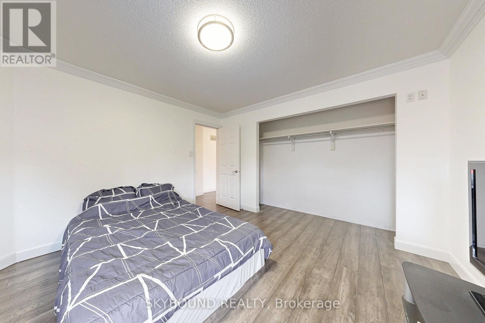 26 Bushberry Road, Brampton (Snelgrove), Ontario  L7A 1L3 - Photo 33 - W12633622