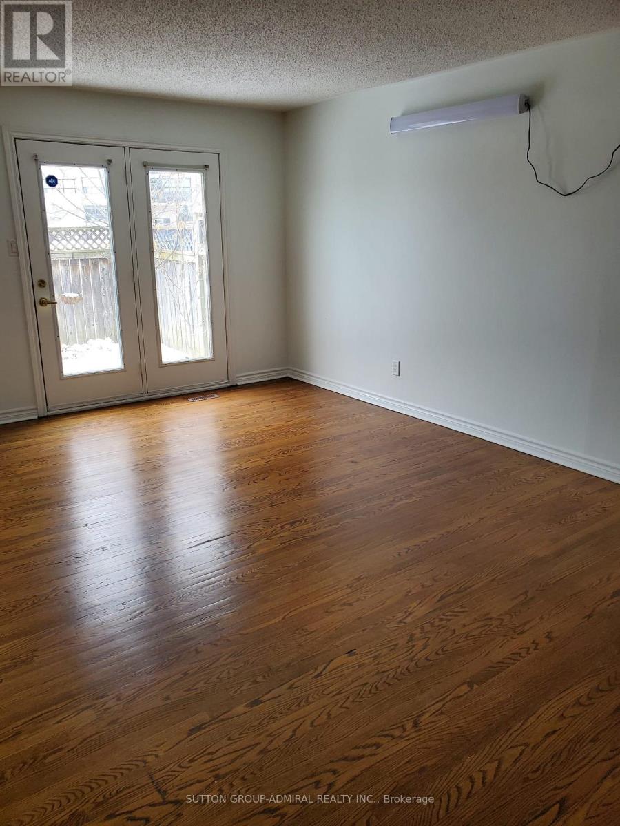 7 TOWNHOUSE CRESCENT, brampton (brampton east), Ontario