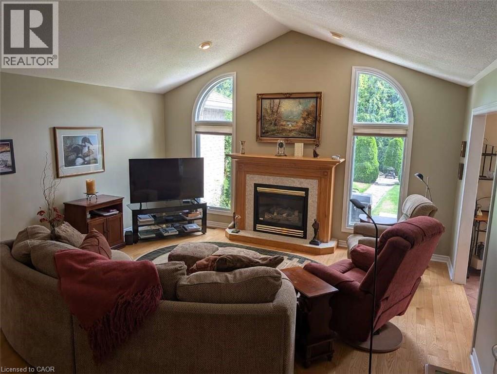 7 Club Court, Wasaga Beach, Ontario  L9Z 1J8 - Photo 5 - 40764800