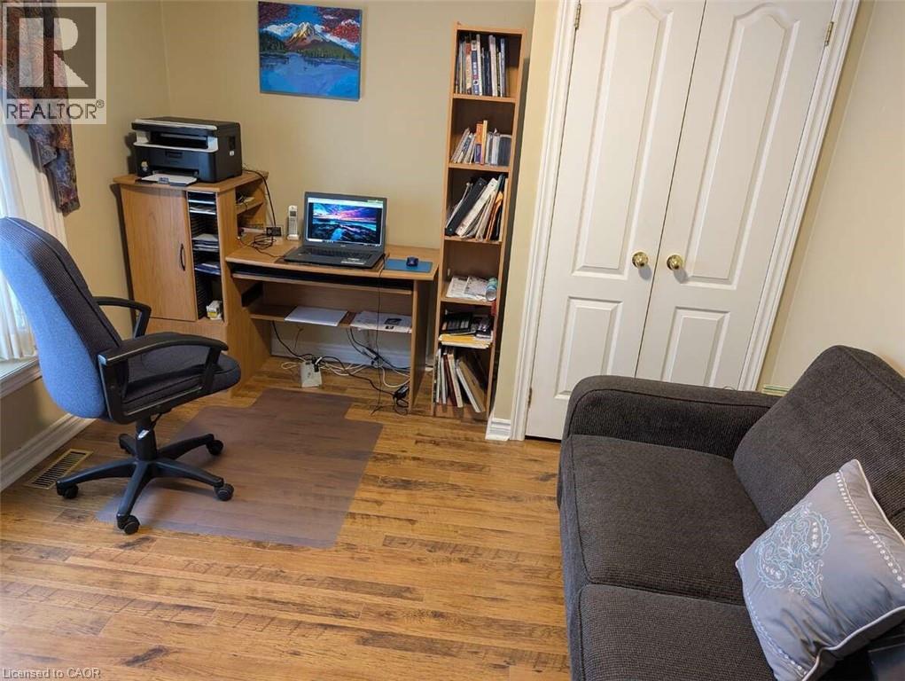 7 Club Court, Wasaga Beach, Ontario  L9Z 1J8 - Photo 13 - 40764800