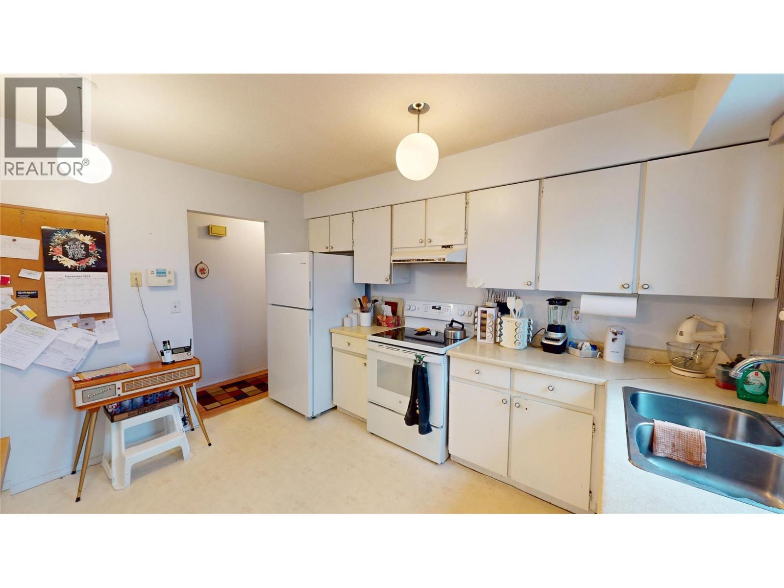 2200 Kokanee Drive N Cranbrook, BC V1C5X6_9