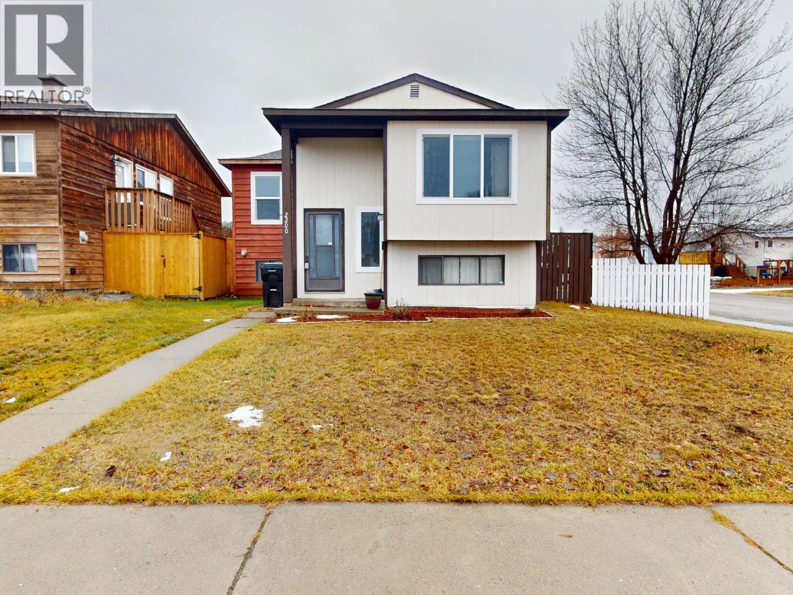 2200 Kokanee Drive N Cranbrook, BC V1C5X6_2