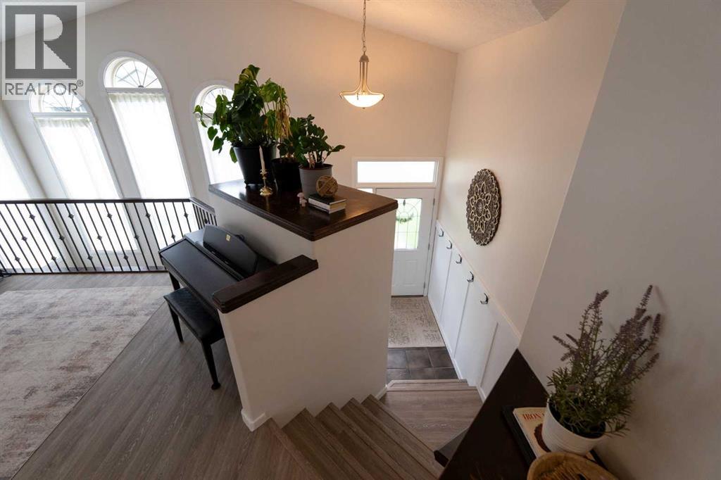 148 Coalbanks Boulevard W, Lethbridge, Alberta  T1J 3Y9 - Photo 4 - A2273289