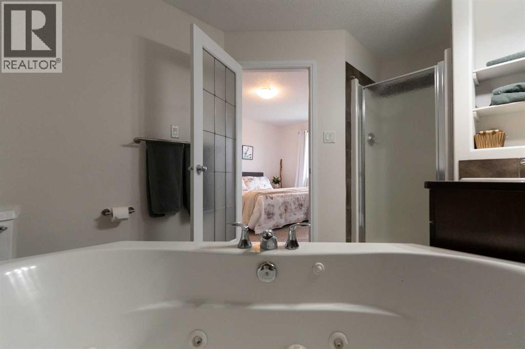 148 Coalbanks Boulevard W, Lethbridge, Alberta  T1J 3Y9 - Photo 18 - A2273289