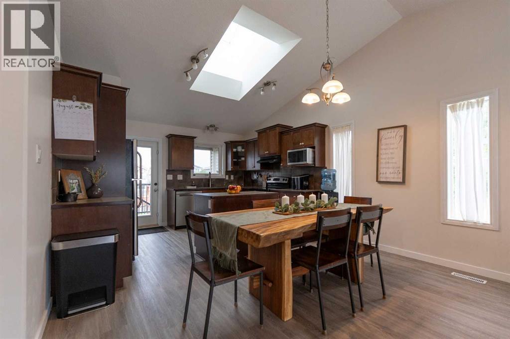 148 Coalbanks Boulevard W, Lethbridge, Alberta  T1J 3Y9 - Photo 11 - A2273289