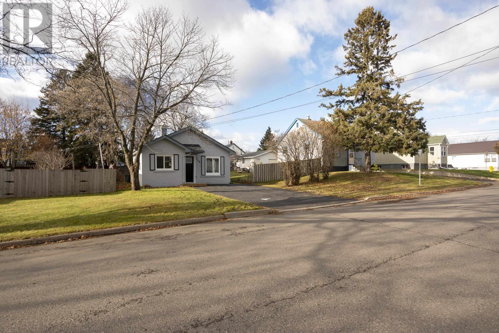 348 Frankwood Ave, Thunder Bay, Ontario  P7B 4P6 - Photo 10 - TB253531