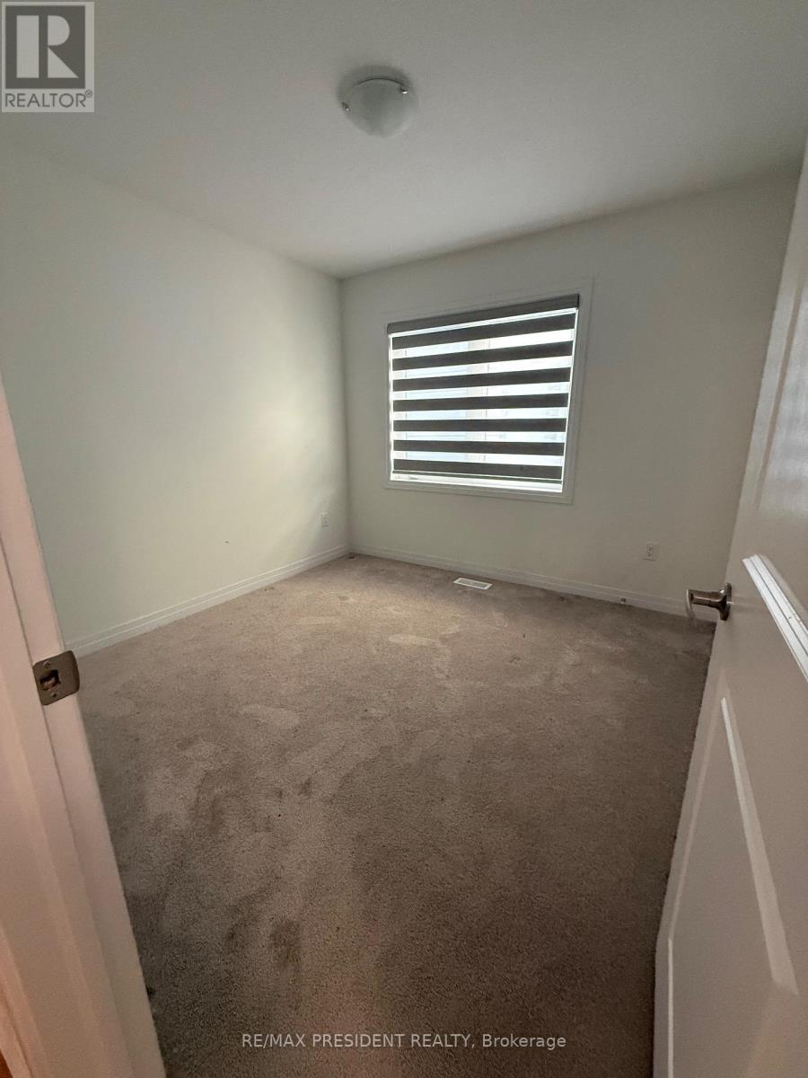 21 Velvet Way, Thorold (Rolling Meadows), Ontario  L2V 0P2 - Photo 14 - X12633612