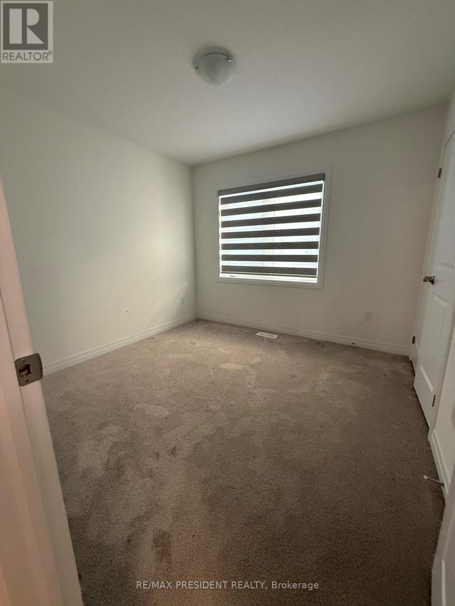 21 Velvet Way, Thorold (Rolling Meadows), Ontario  L2V 0P2 - Photo 15 - X12633612