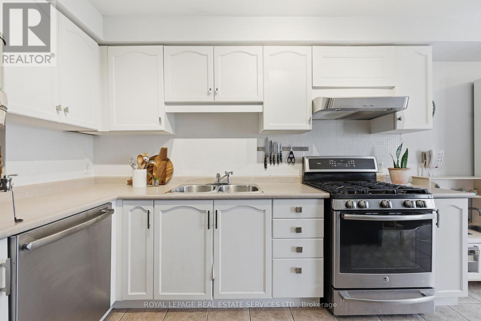 5 - 348 Highland Road W, Hamilton (Stoney Creek Mountain), Ontario  L8J 3W5 - Photo 9 - X12633688