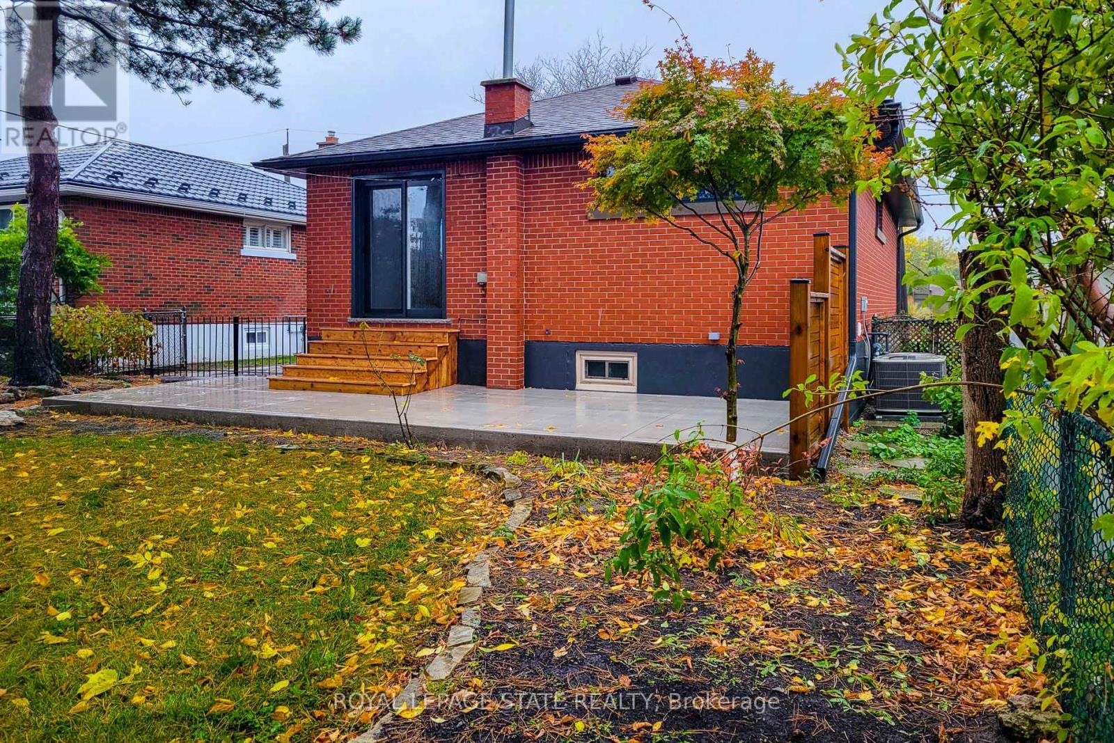 53 Winchester Boulevard, Hamilton, Ontario  L8T 2M7 - Photo 7 - X12633706