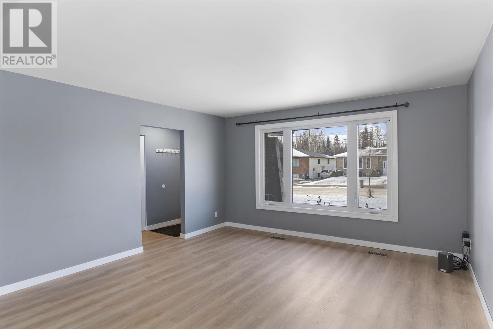 786 Moore Ave, Thunder Bay, Ontario  P7G 1G9 - Photo 4 - TB253625