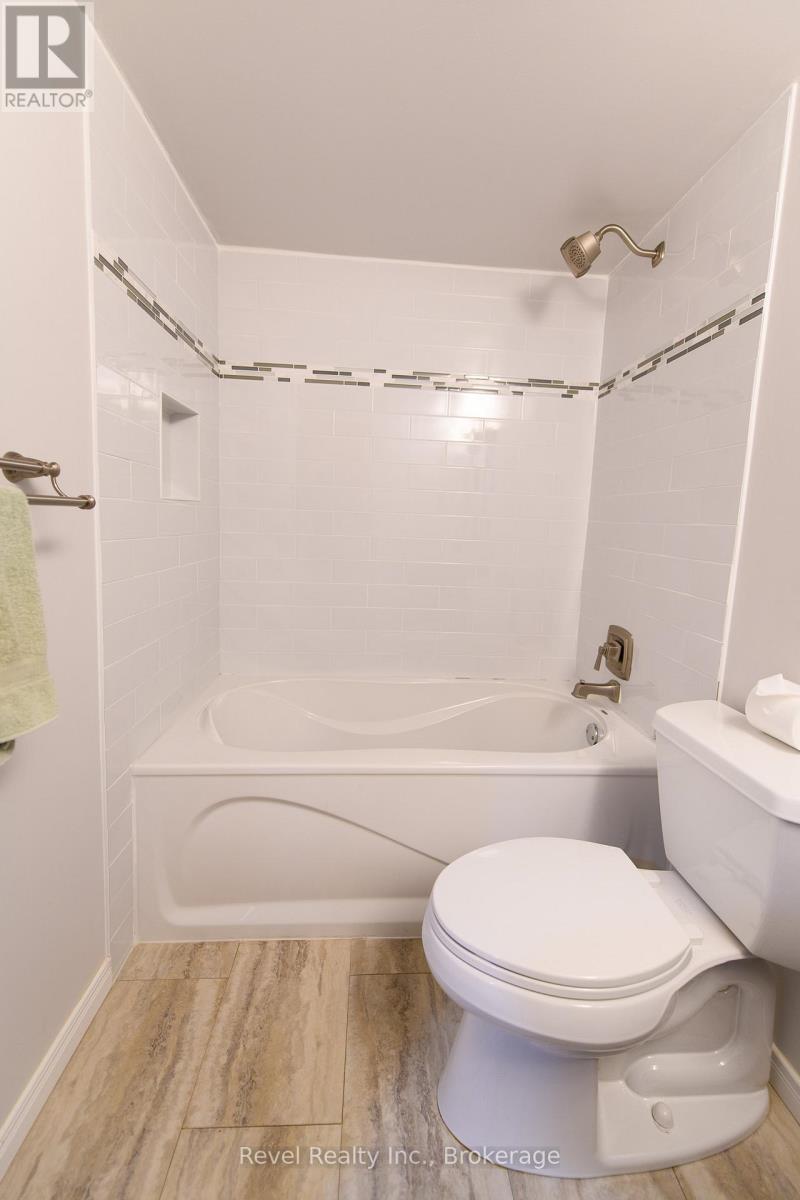 305 - 24 Ramblings Way, Collingwood, Ontario  L9Y 5S7 - Photo 11 - S12469689