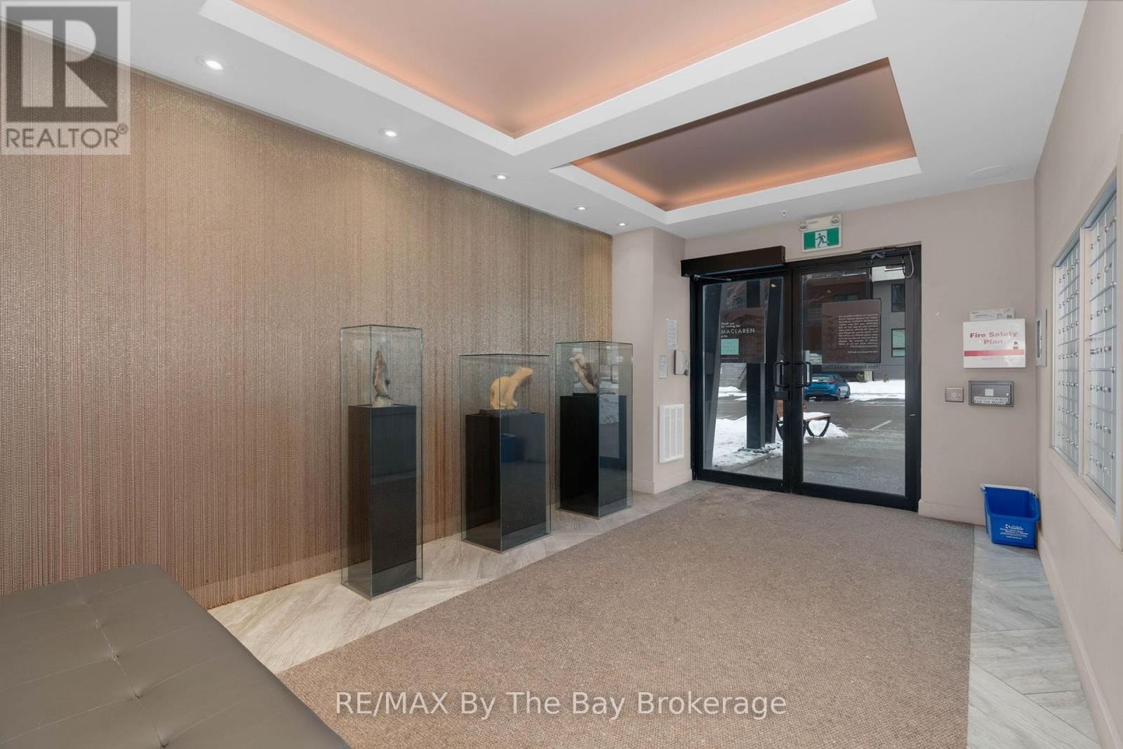 309 - 300 Essa Road, Barrie, Ontario L9J 0B9 - Photo 23 - S12633768