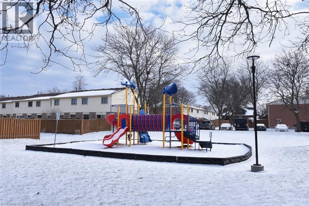 150 Gateshead Crescent Unit# 73, Stoney Creek, Ontario  L8G 4A7 - Photo 11 - 40791576