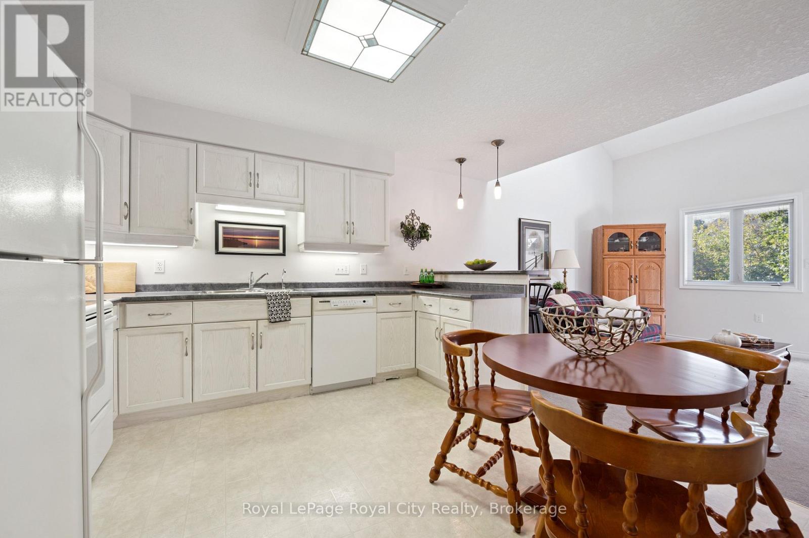 17 Terraview Crescent, Guelph, Ontario N1G 5A7 - Photo 12 - X12633808