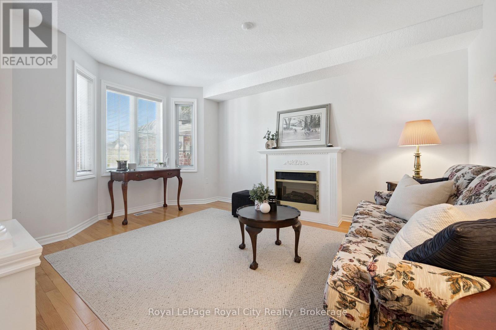 17 Terraview Crescent, Guelph, Ontario N1G 5A7 - Photo 7 - X12633808