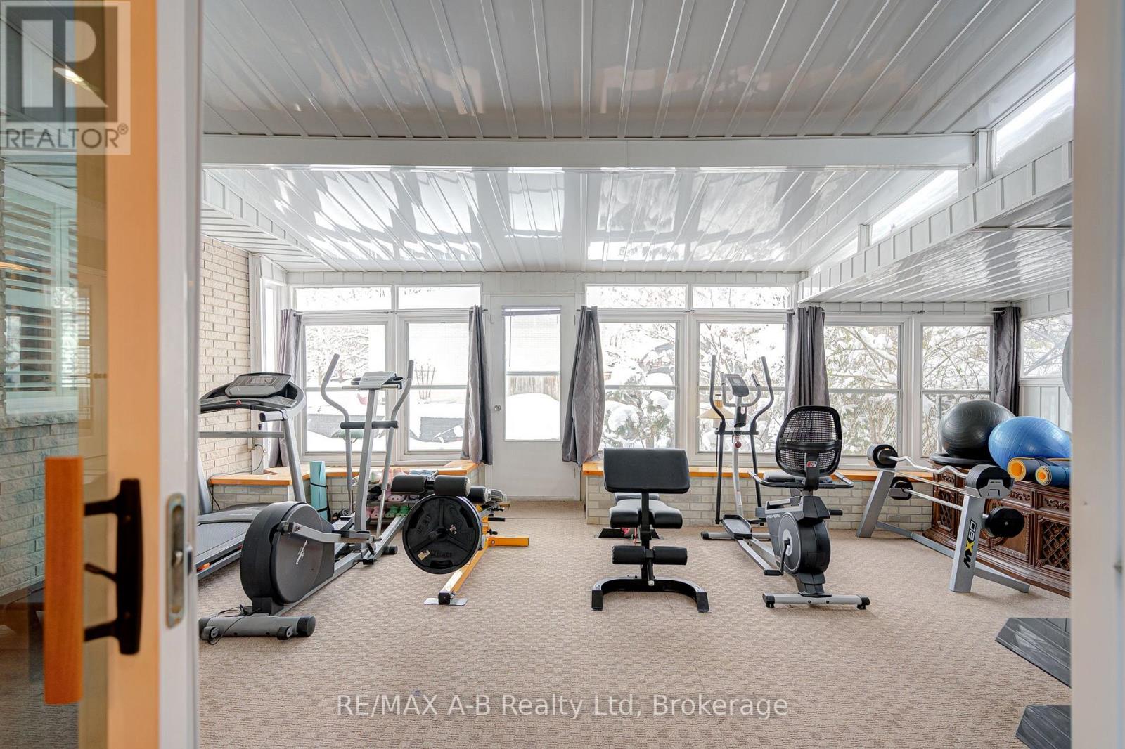 248 Huntingdon Avenue, Stratford, Ontario N5A 6P8 - Photo 11 - X12633810