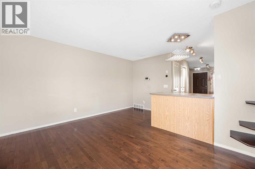 312 Saddlebrook Point Ne, Calgary, Alberta  T3H 3C7 - Photo 9 - A2237426