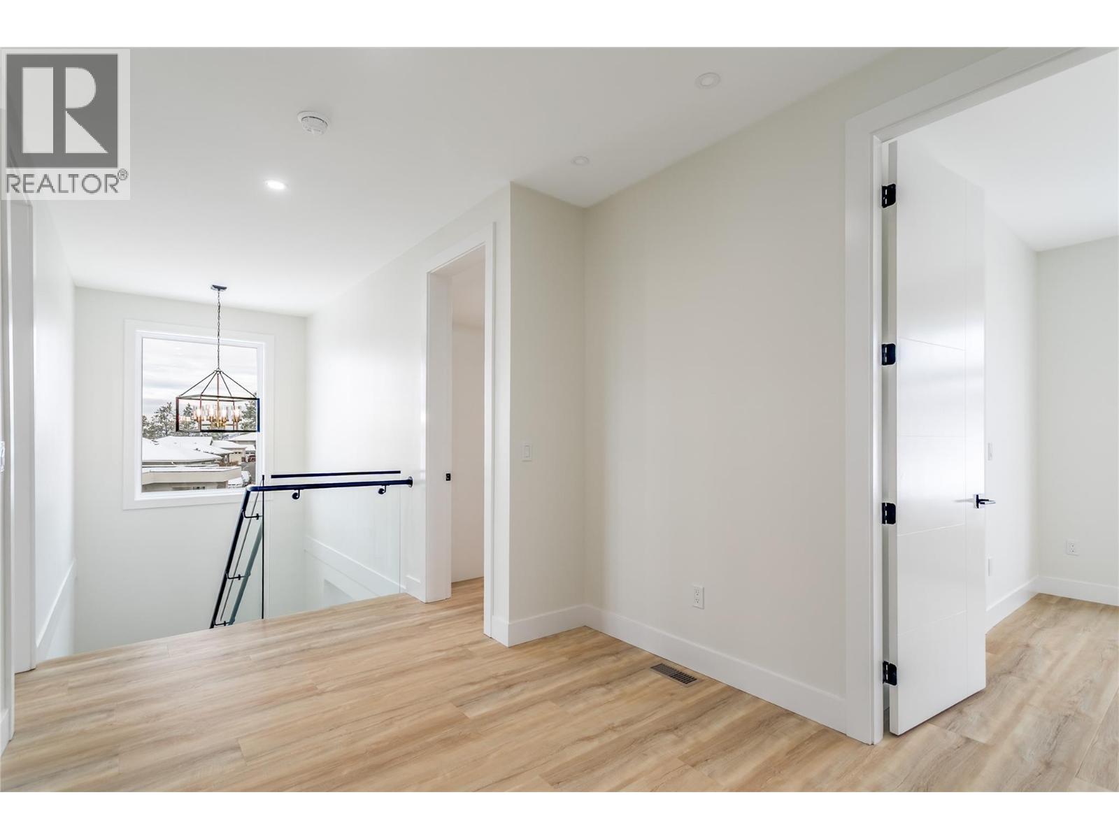 1136 Hume Avenue, Kelowna, British Columbia  V1P 1S3 - Photo 16 - 10371010