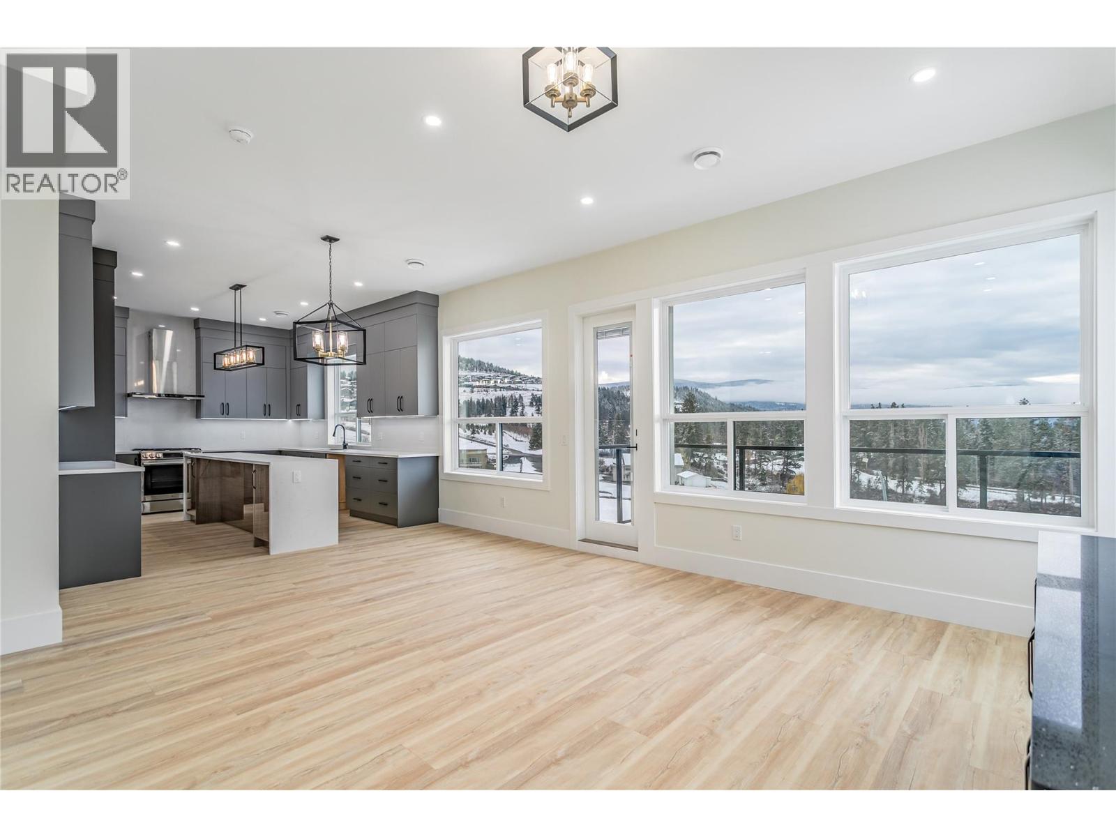 1136 Hume Avenue, Kelowna, British Columbia  V1P 1S3 - Photo 5 - 10371010