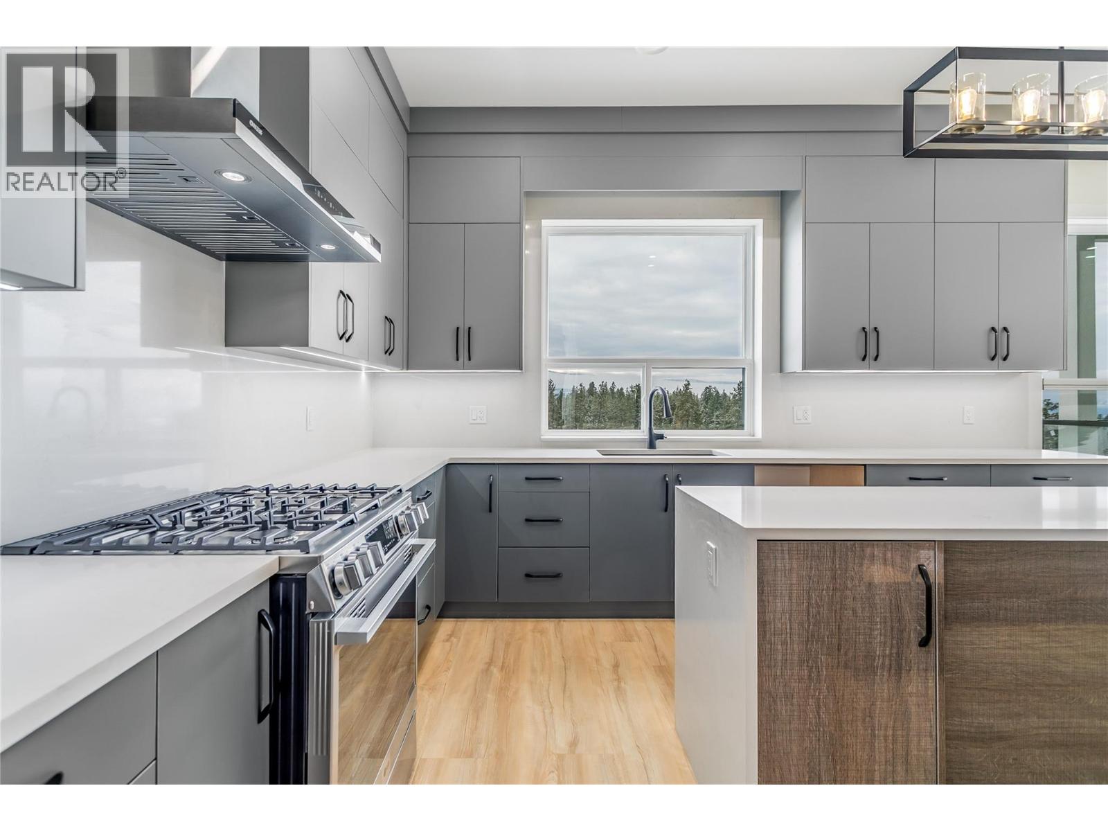 1136 Hume Avenue, Kelowna, British Columbia  V1P 1S3 - Photo 8 - 10371010