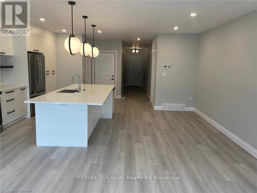 1006 - 361 Quarter Town Line, Tillsonburg, Ontario  N4G 0K2 - Photo 5 - X12633764