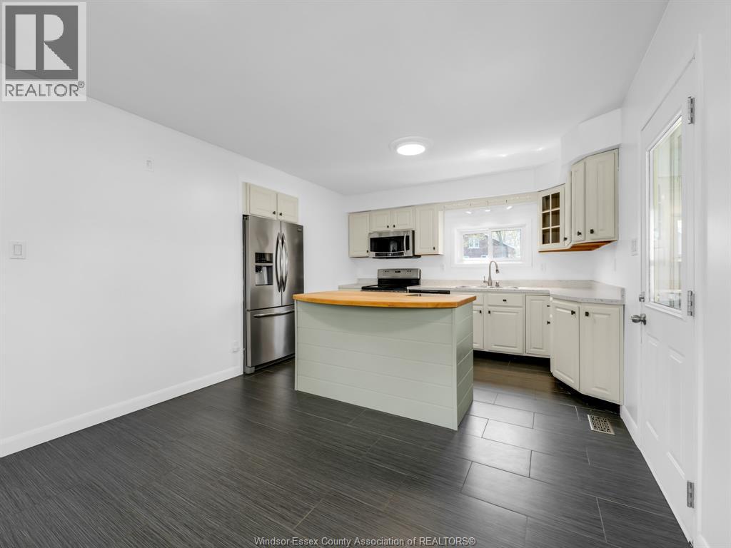 2432 Front Road, Lasalle, Ontario N9J 2C4 - Photo 15 - 25031673